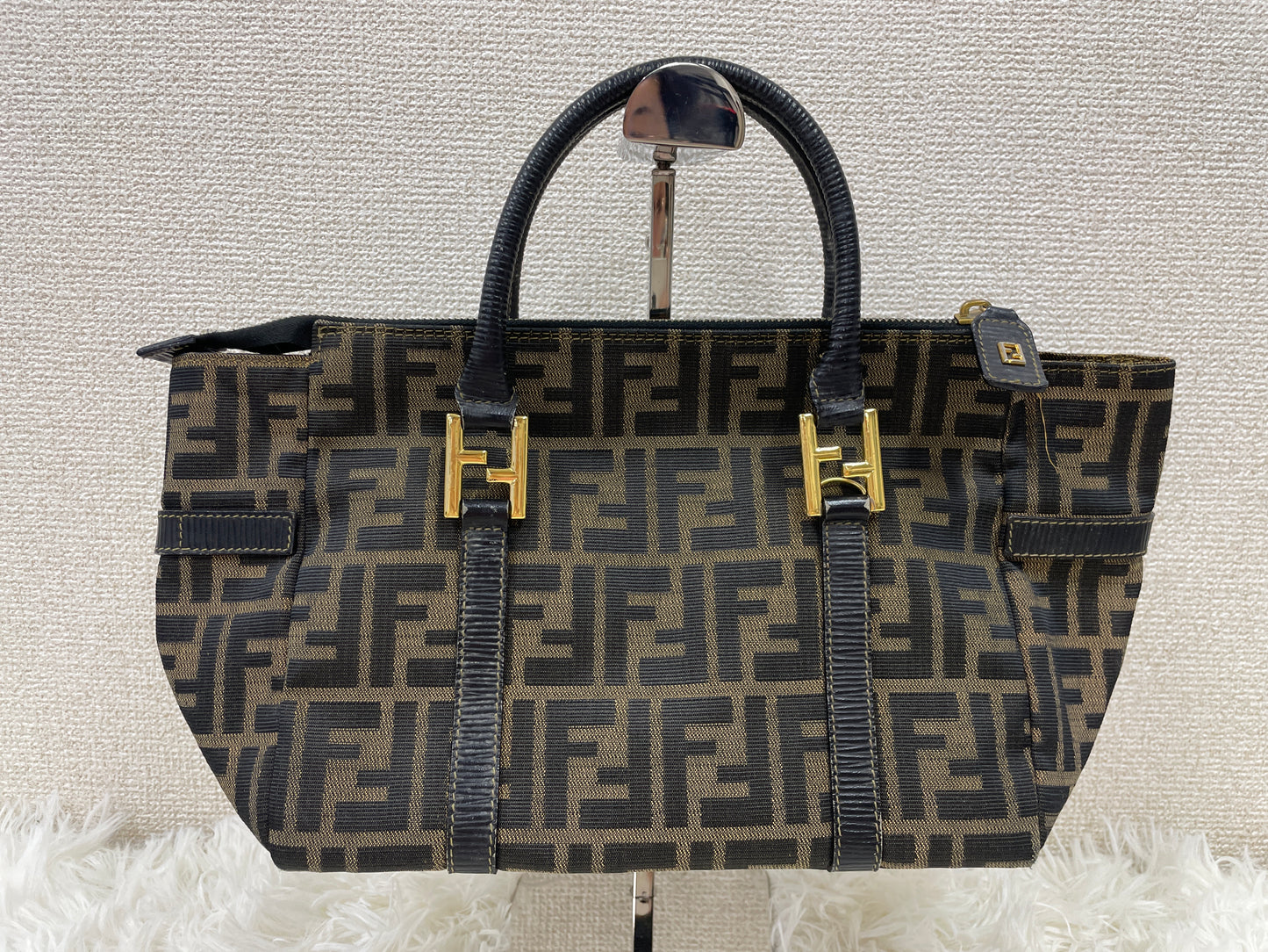 Fendi Brown Handle Bags A-17435