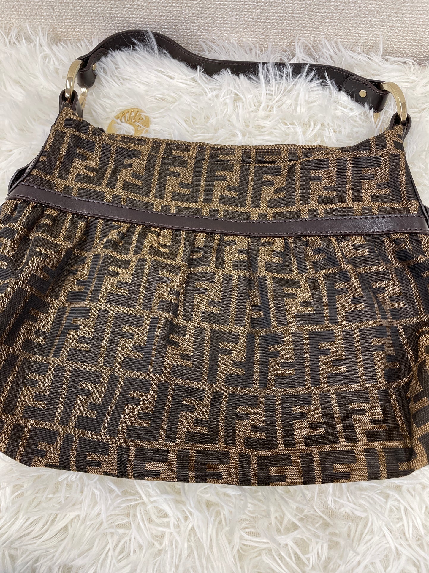 Fendi Beige Shoulder Bags A-17477