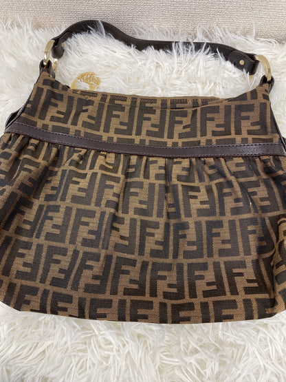 Fendi Beige Shoulder Bags A-17477