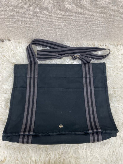 Hermes Black Tote Bags A-17481