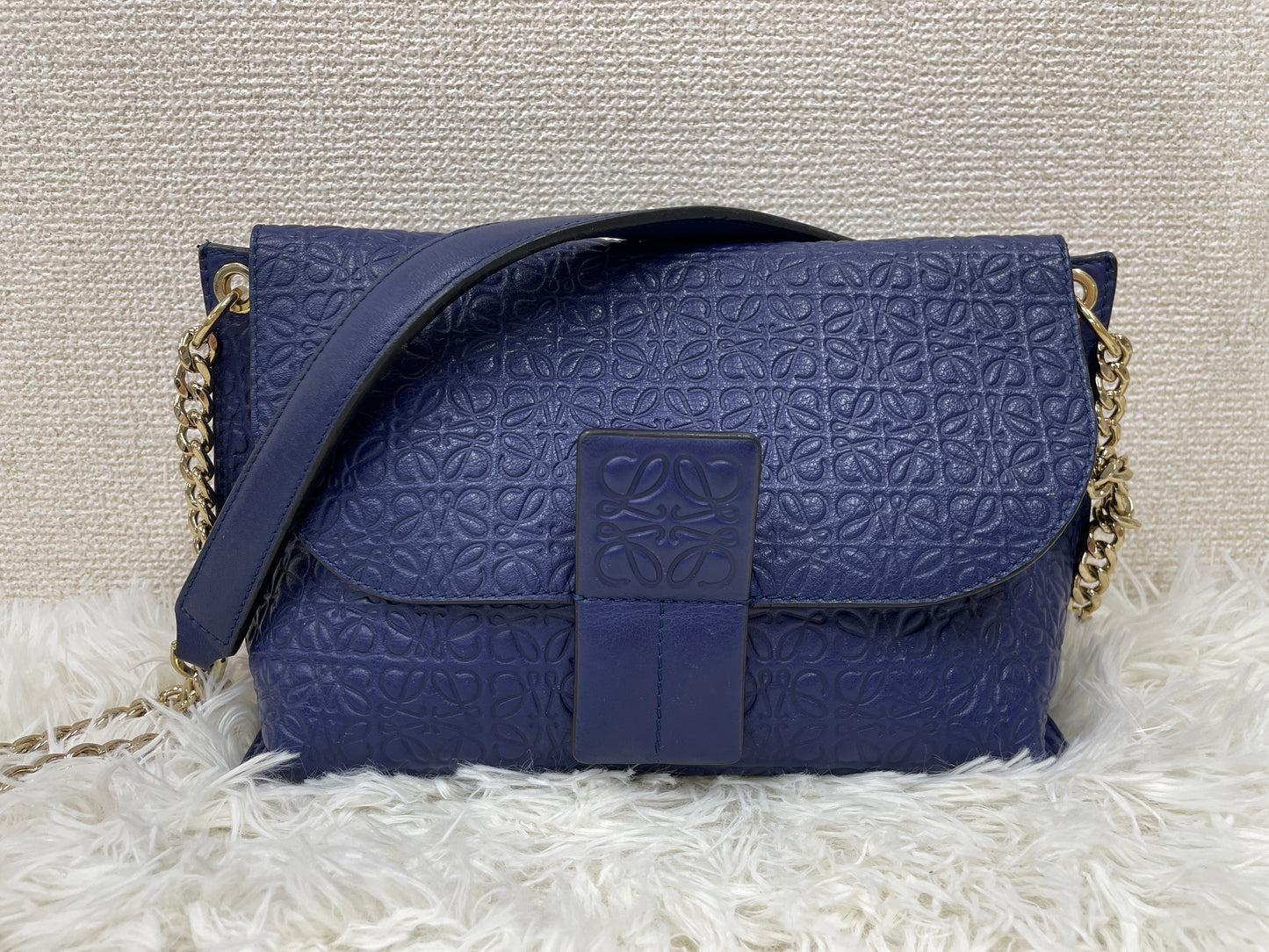 Loewe Navy Shoulder Bags A-17486