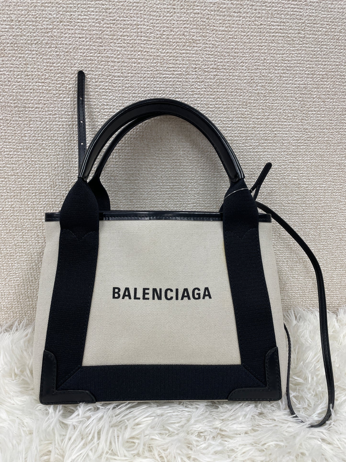 Balenciaga White Tote Bags A-17488