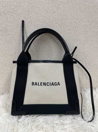Balenciaga White Tote Bags A-17488