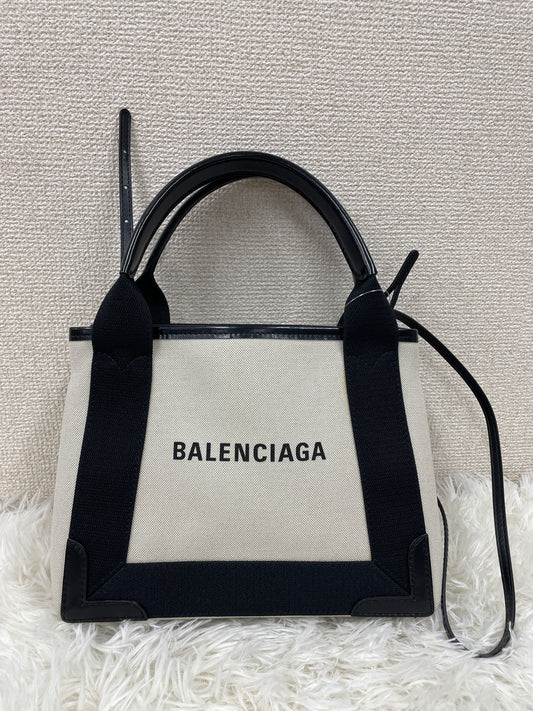 Balenciaga White Tote Bags A-17488