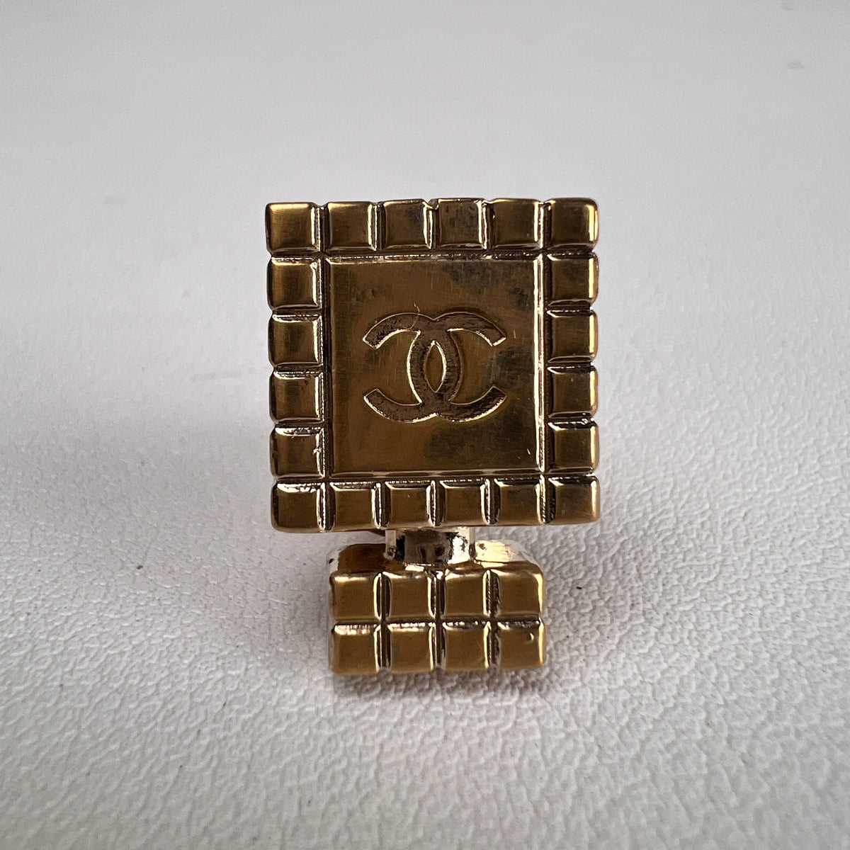 Chanel Gold Small goods A-17544