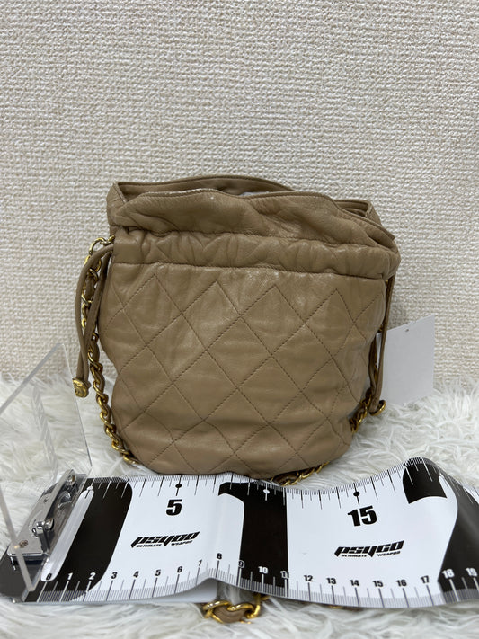 Chanel Beige Shoulder Bags A-17553