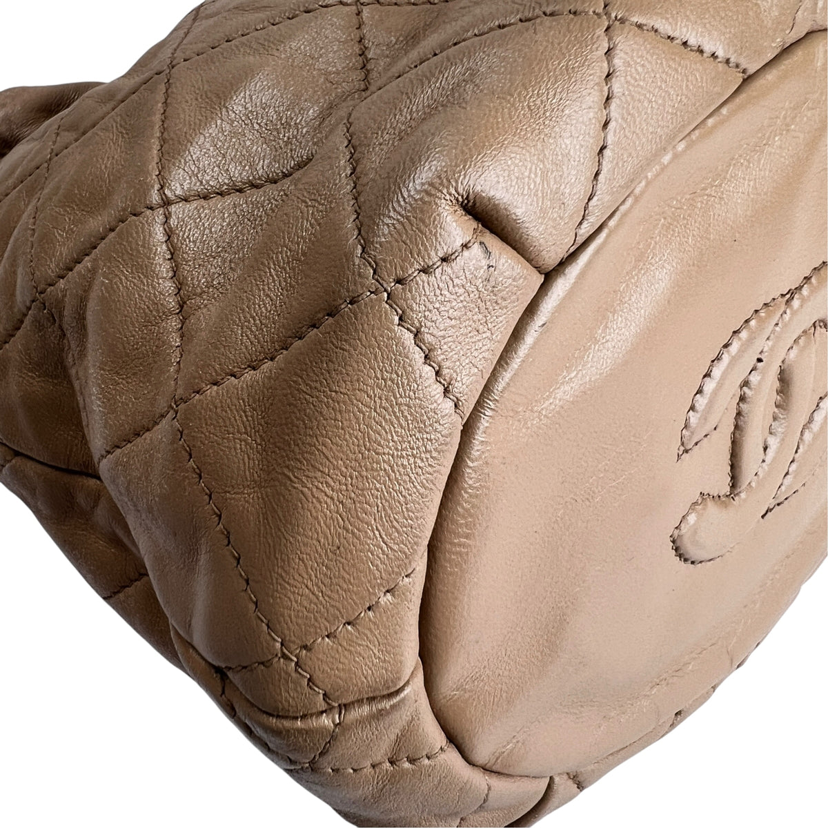 Chanel Beige Shoulder Bags A-17553