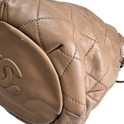 Chanel Beige Shoulder Bags A-17553
