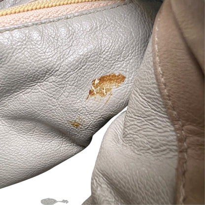 Chanel Beige Shoulder Bags A-17553