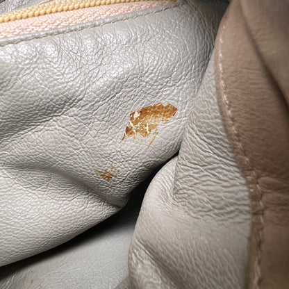 Chanel Beige Shoulder Bags A-17553