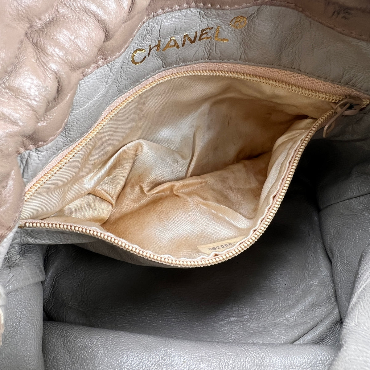 Chanel Beige Shoulder Bags A-17553