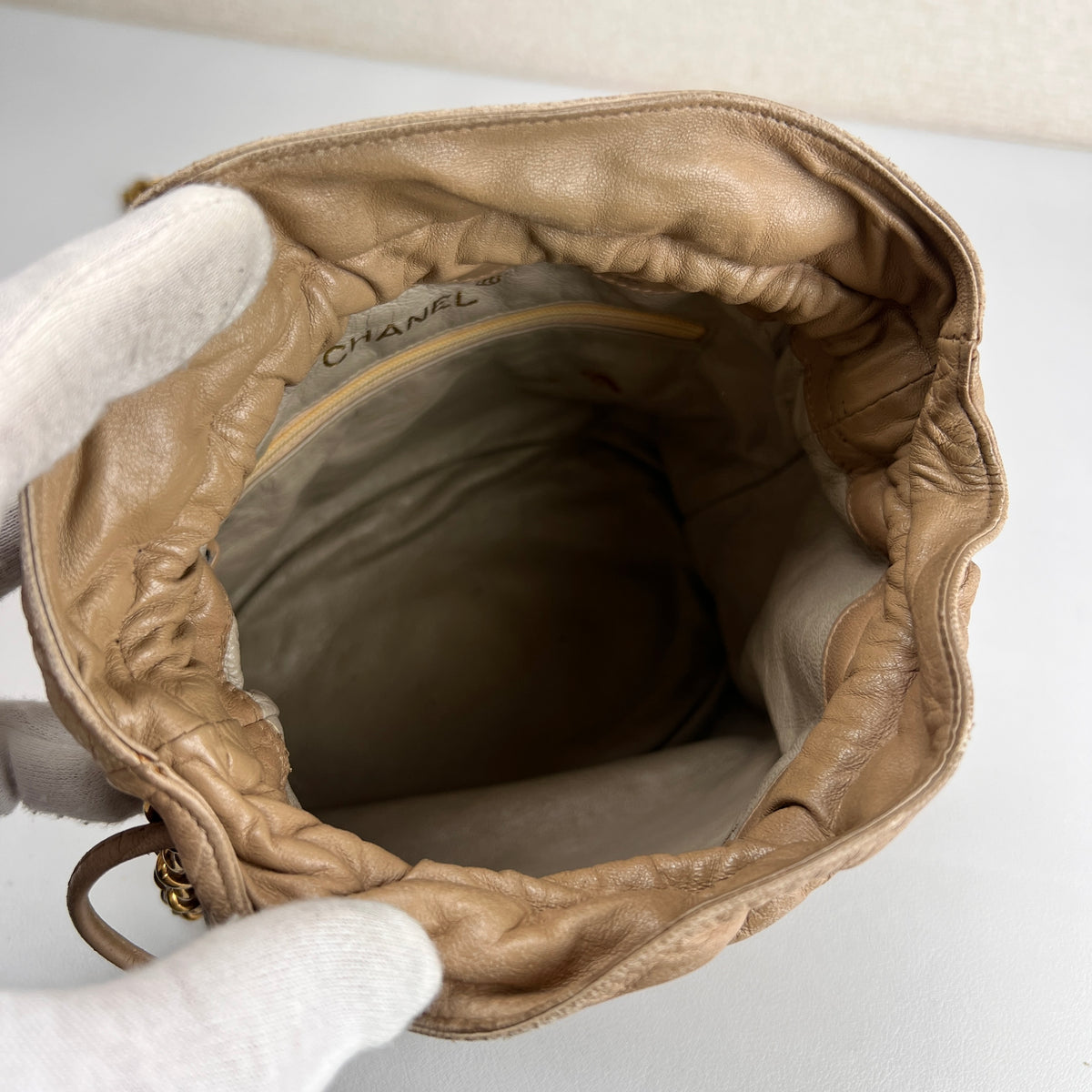 Chanel Beige Shoulder Bags A-17553