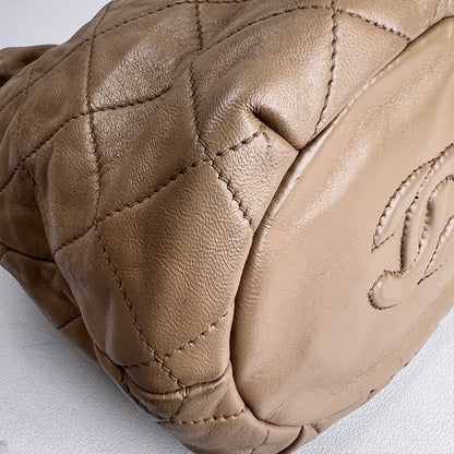 Chanel Beige Shoulder Bags A-17553