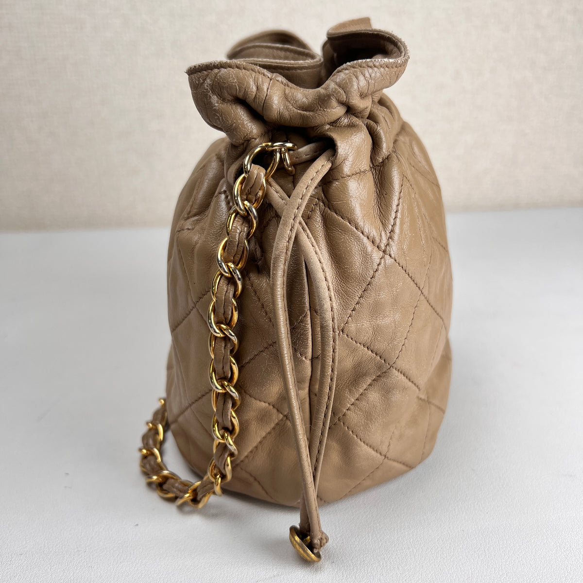 Chanel Beige Shoulder Bags A-17553
