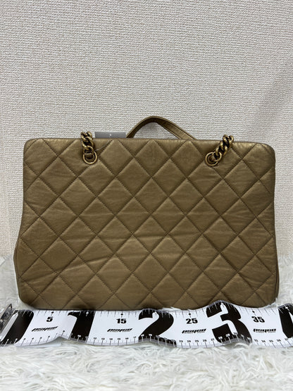 Chanel Gold Shoulder Bags A-17554