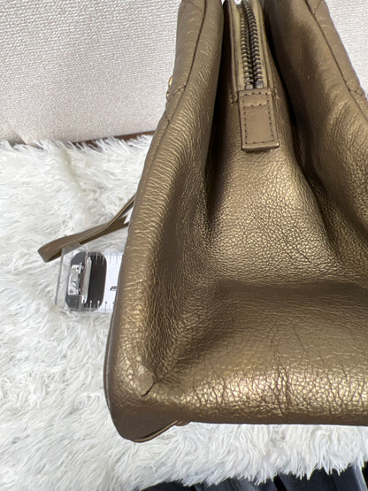 Chanel Gold Shoulder Bags A-17554