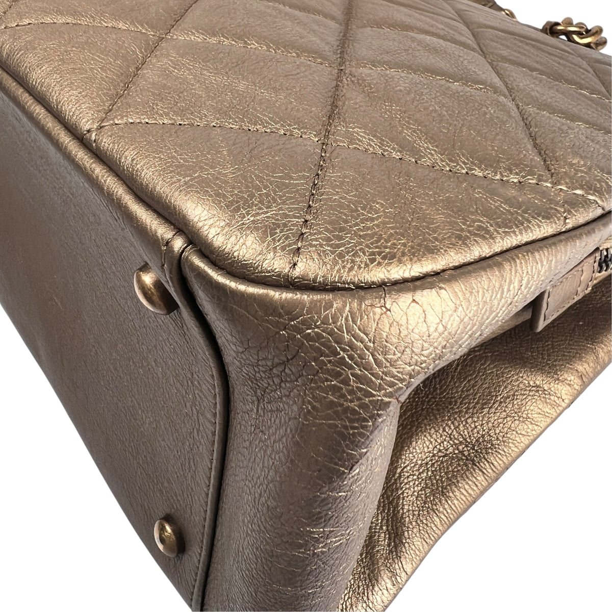 Chanel Gold Shoulder Bags A-17554