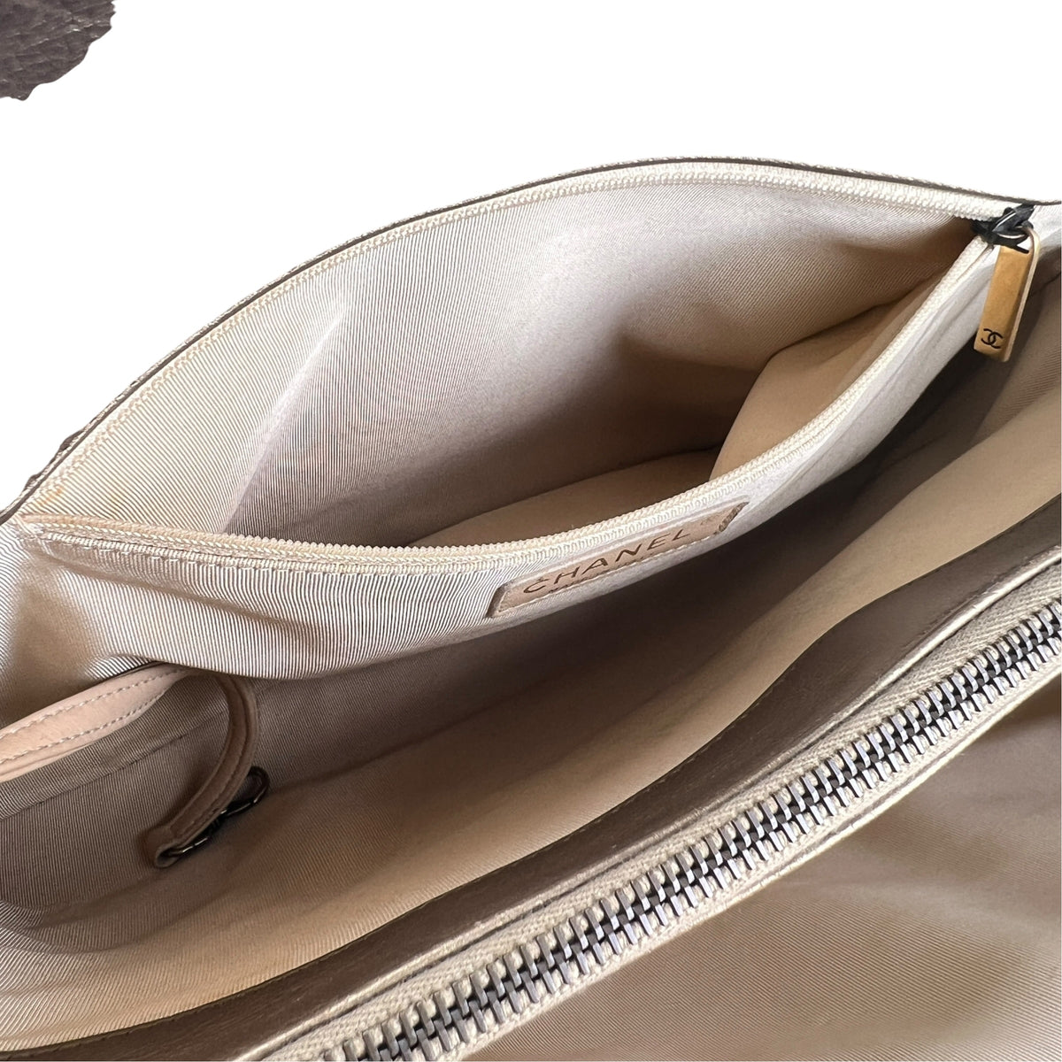 Chanel Gold Shoulder Bags A-17554