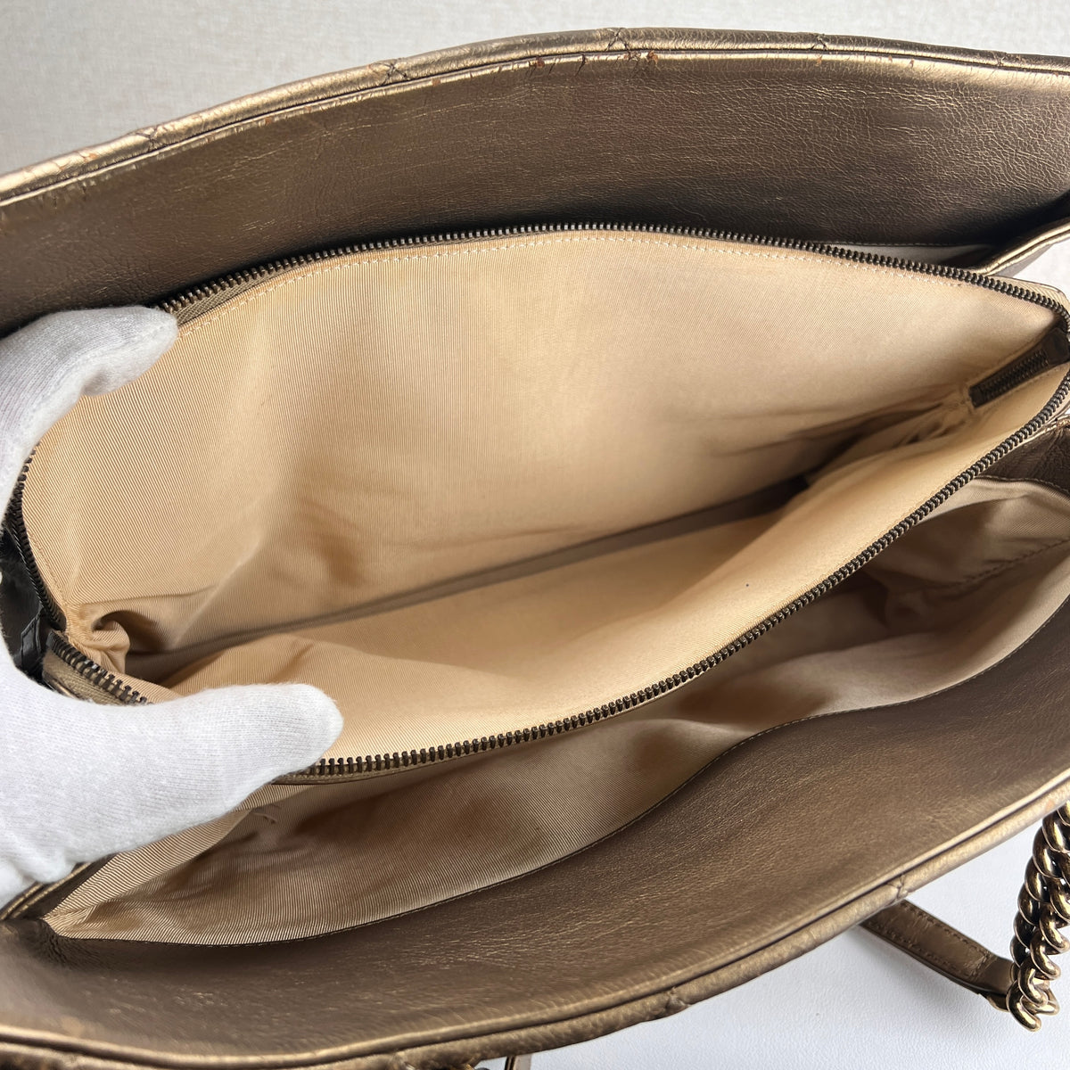 Chanel Gold Shoulder Bags A-17554