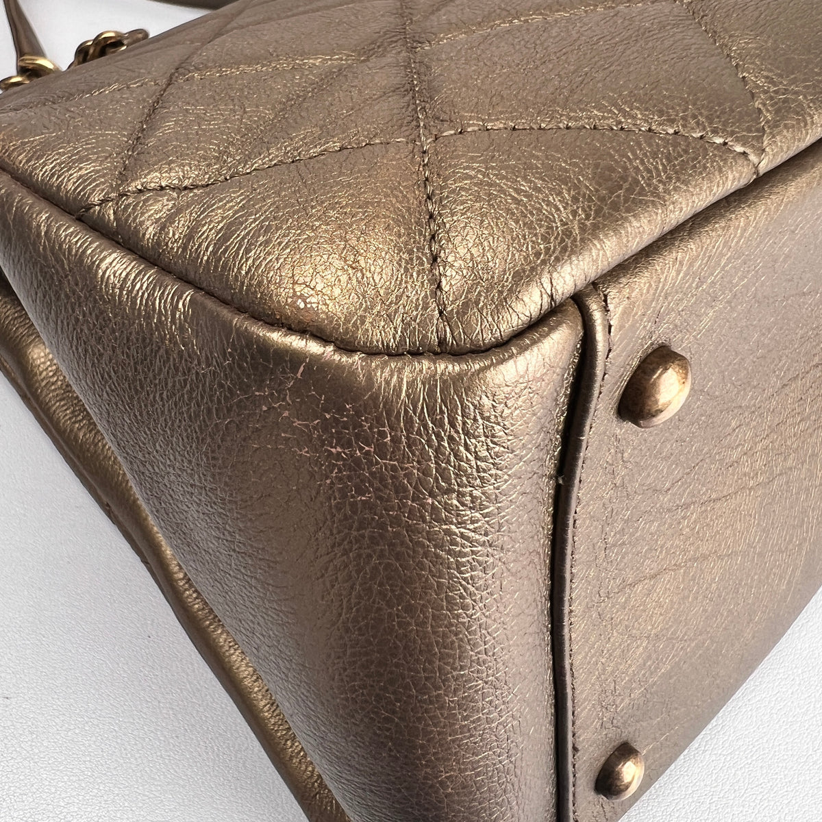 Chanel Gold Shoulder Bags A-17554