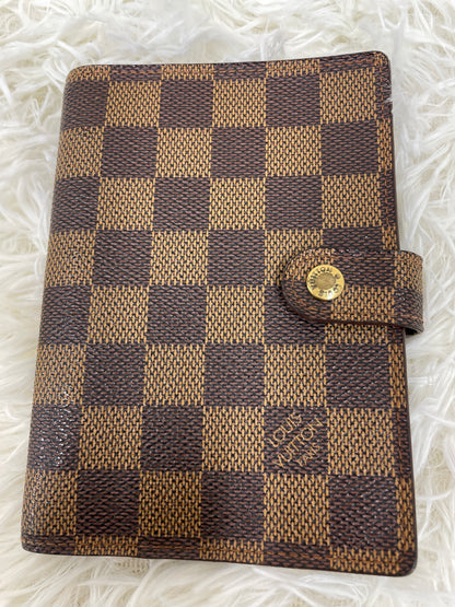 Louis Vuitton Beige Wallets A-17562