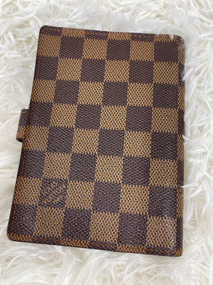 Louis Vuitton Beige Wallets A-17562