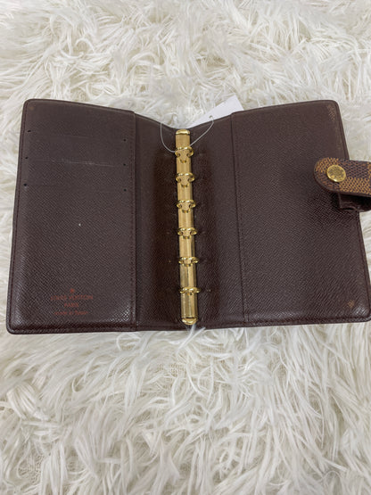Louis Vuitton Beige Wallets A-17562