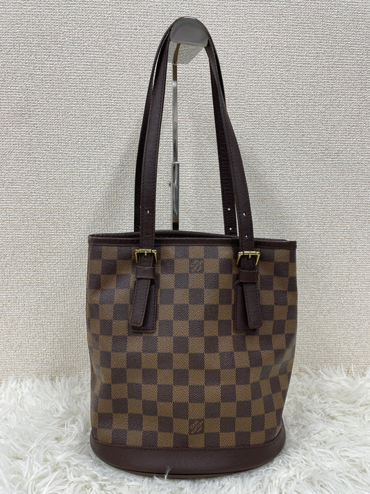 Louis Vuitton Brown Shoulder Bags A-17563