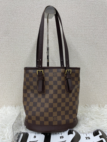 Louis Vuitton Brown Shoulder Bags A-17563