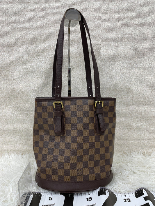 Louis Vuitton Brown Shoulder Bags A-17563