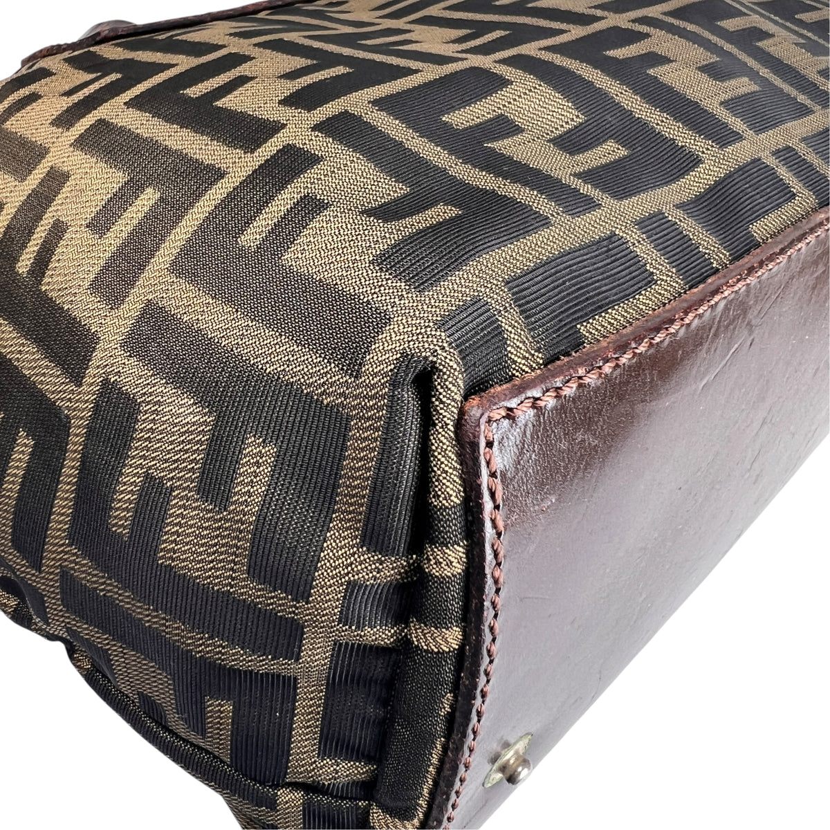 Fendi Beige Tote Bags A-17574