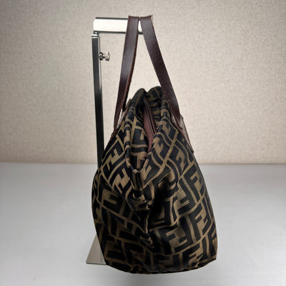 Fendi Beige Tote Bags A-17574