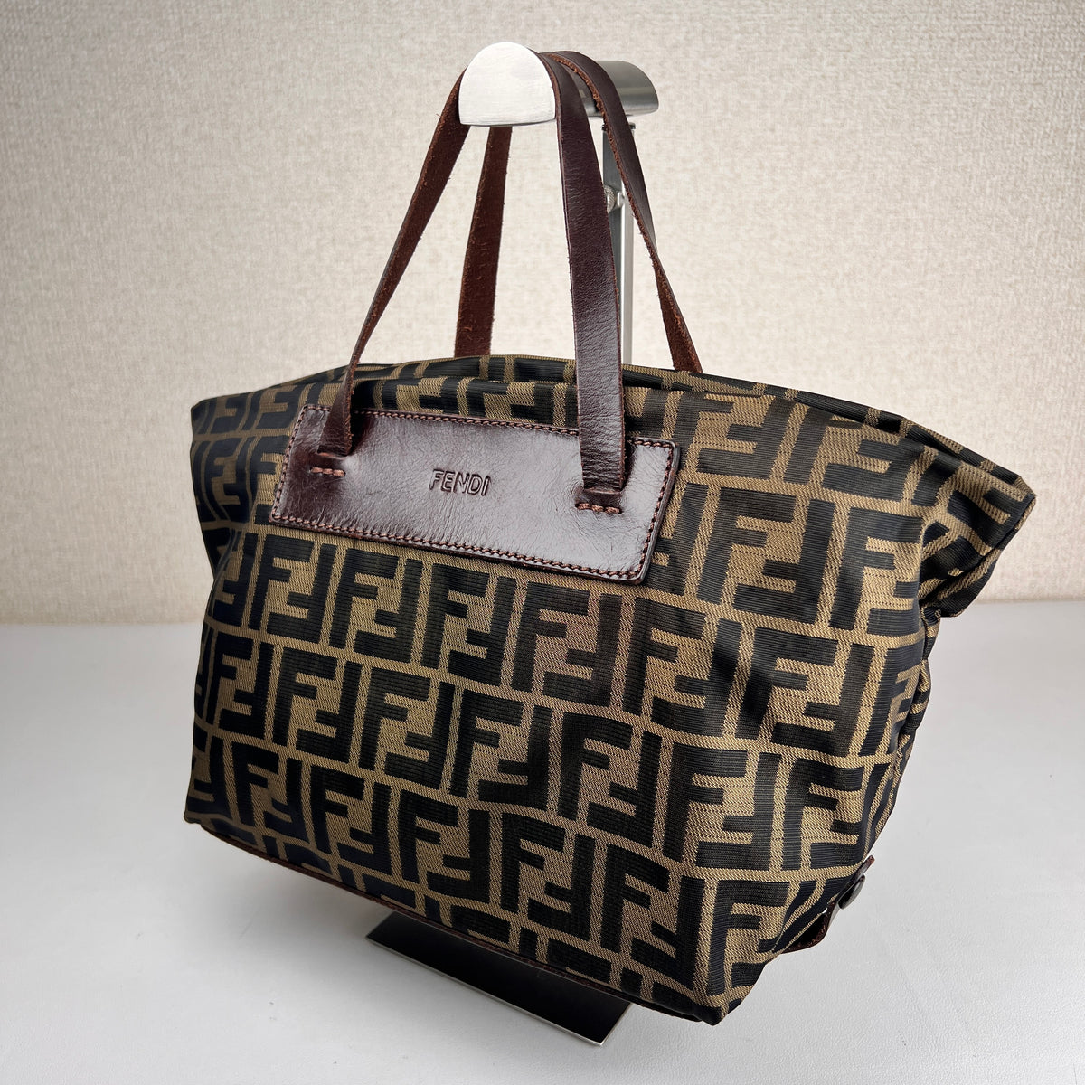 Fendi Beige Tote Bags A-17574