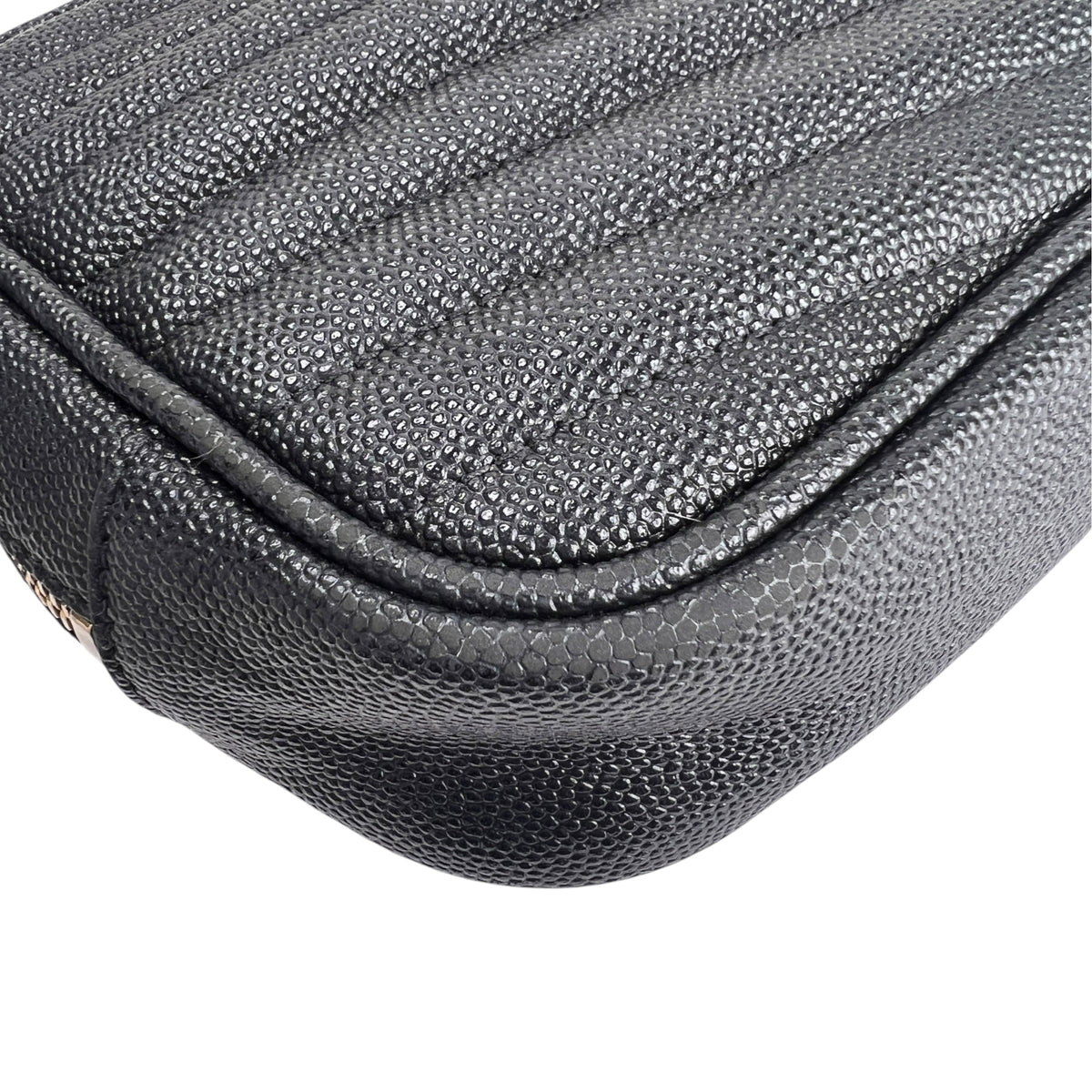 Saint Laurent Black Shoulder Bags A-17584