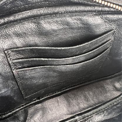 Saint Laurent Black Shoulder Bags A-17584
