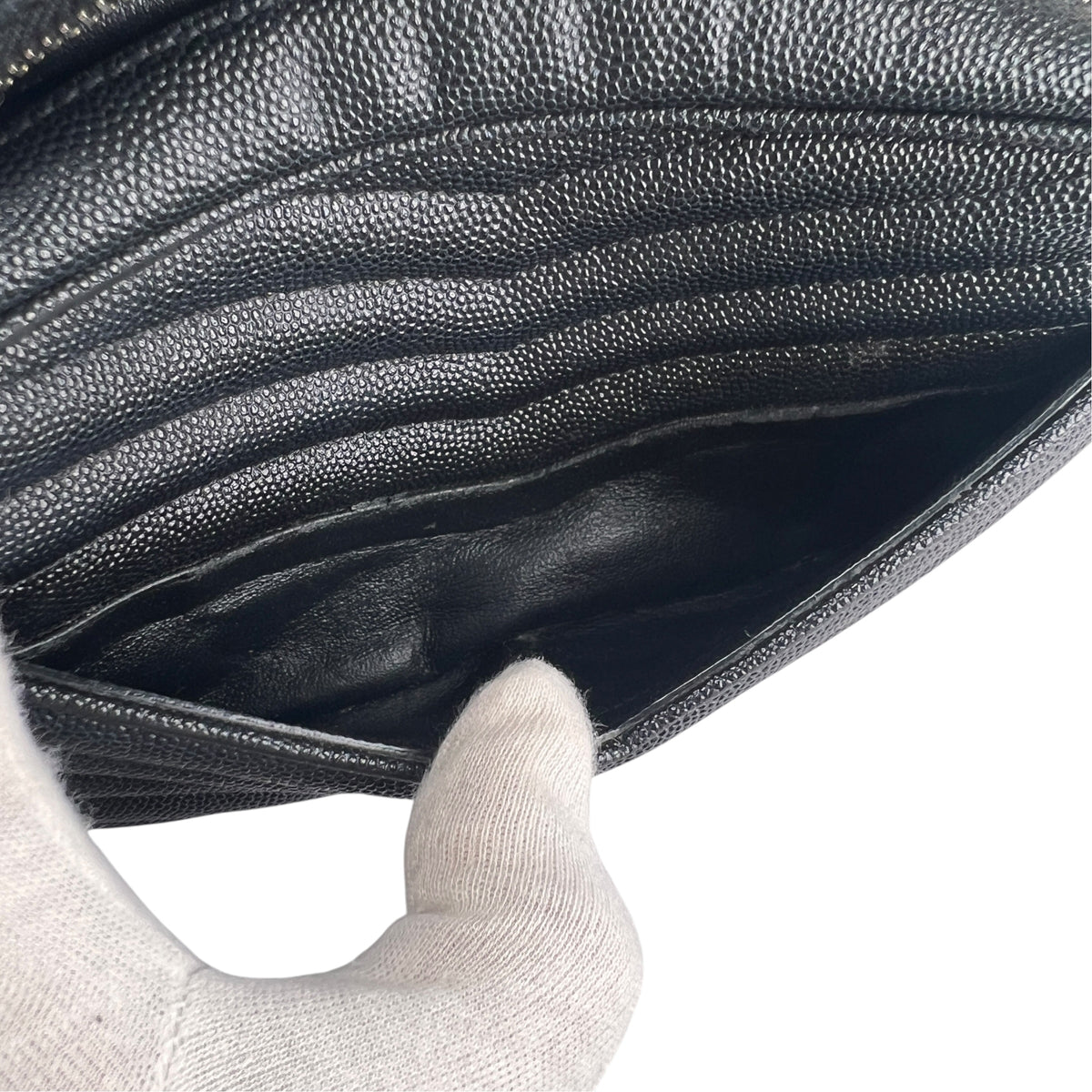Saint Laurent Black Shoulder Bags A-17584