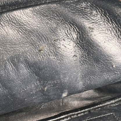 Saint Laurent Black Shoulder Bags A-17584