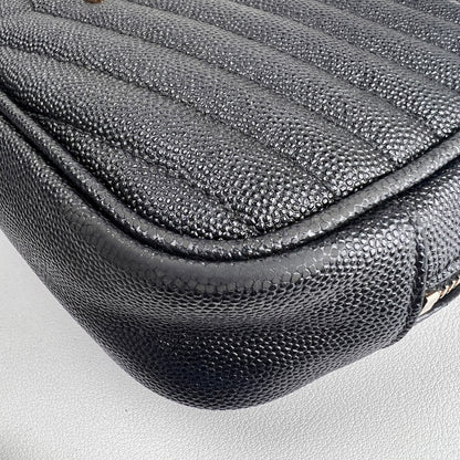 Saint Laurent Black Shoulder Bags A-17584