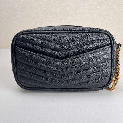 Saint Laurent Black Shoulder Bags A-17584
