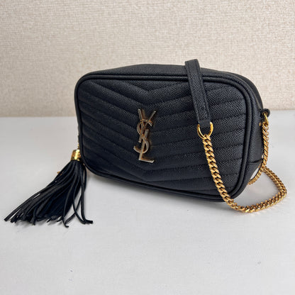 Saint Laurent Black Shoulder Bags A-17584