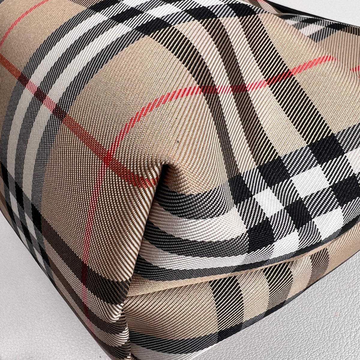 Burberry Beige Handle Bags A-17600
