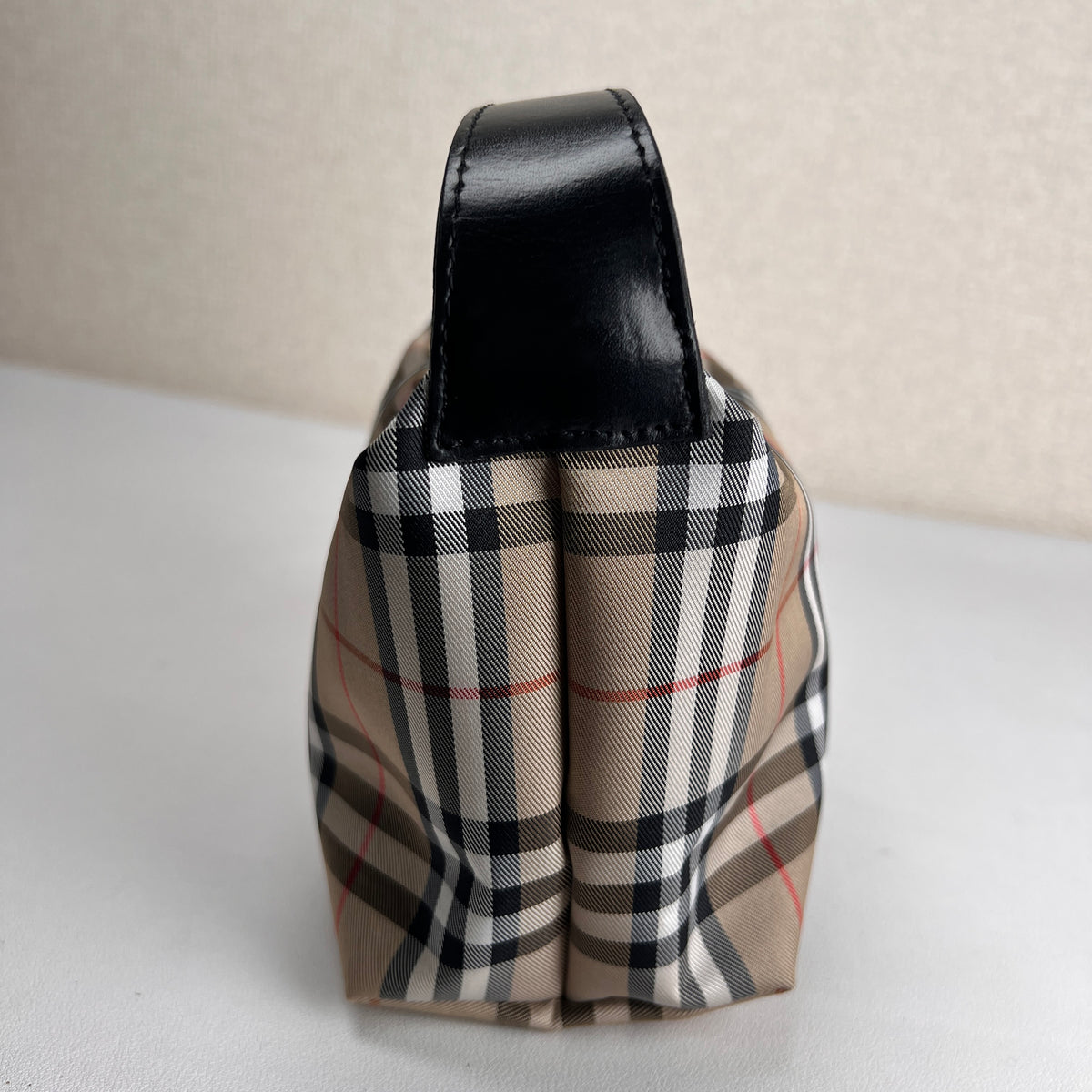 Burberry Beige Handle Bags A-17600