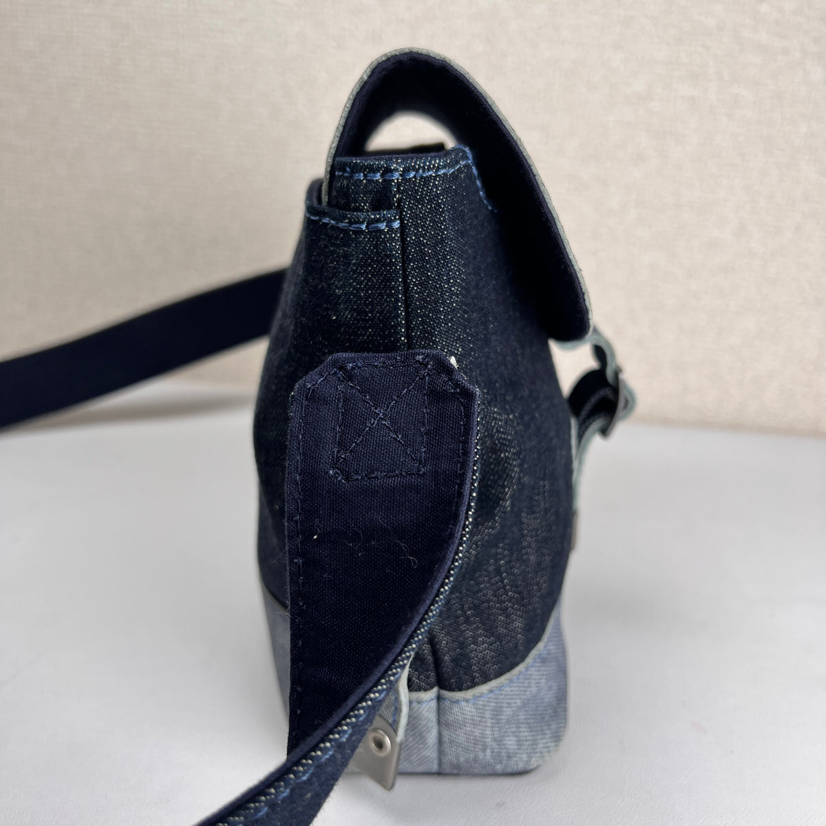 Vivienne Westwood Blue Shoulder Bags A-17603