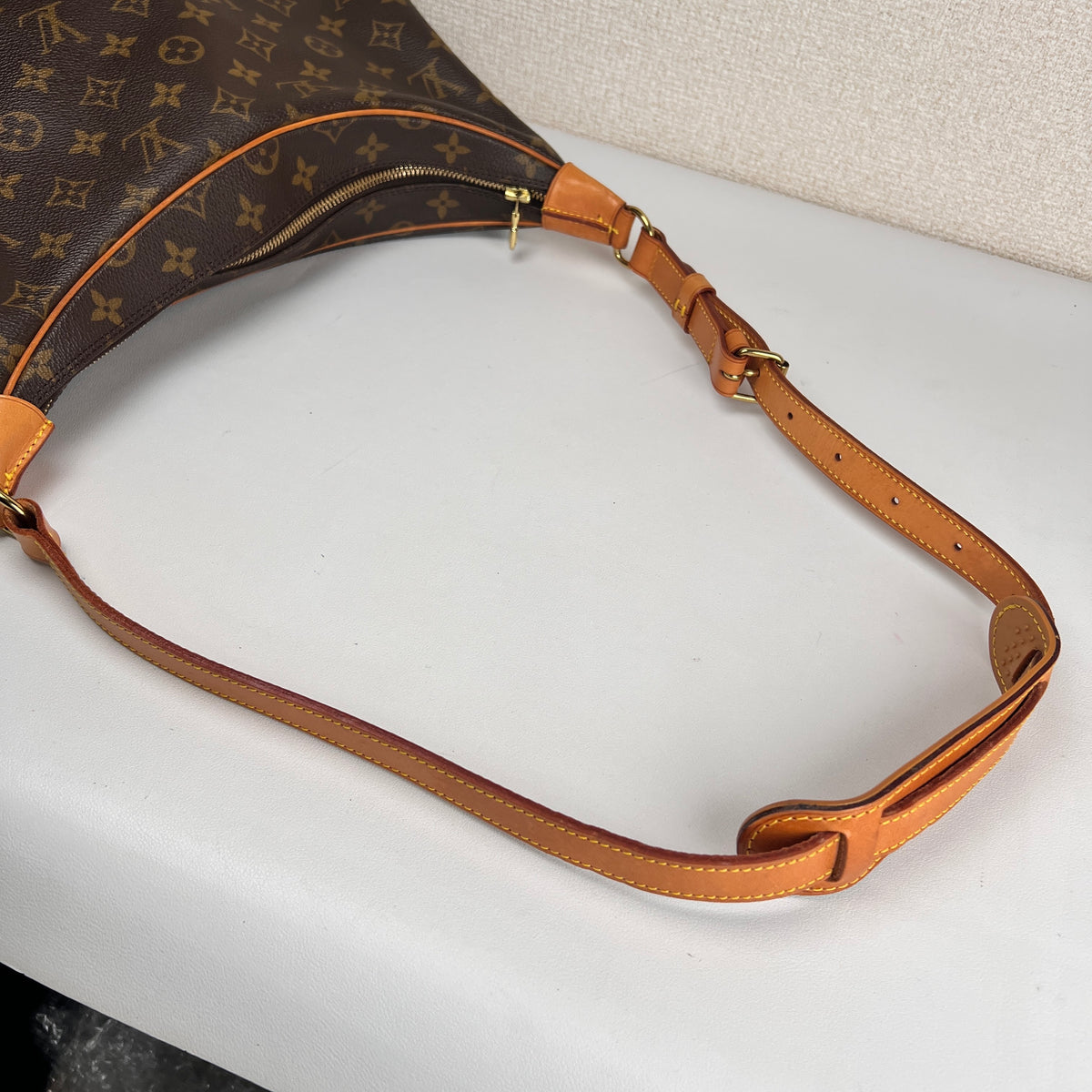 Louis Vuitton Brown Shoulder Bags A-17605