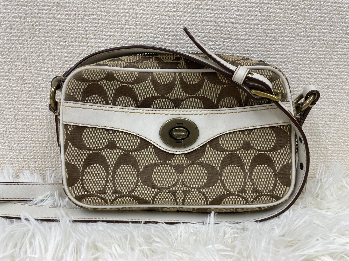 Coach Beige Shoulder Bags A-17606