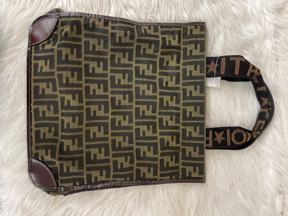 Fendi Beige Tote Bags A-17612