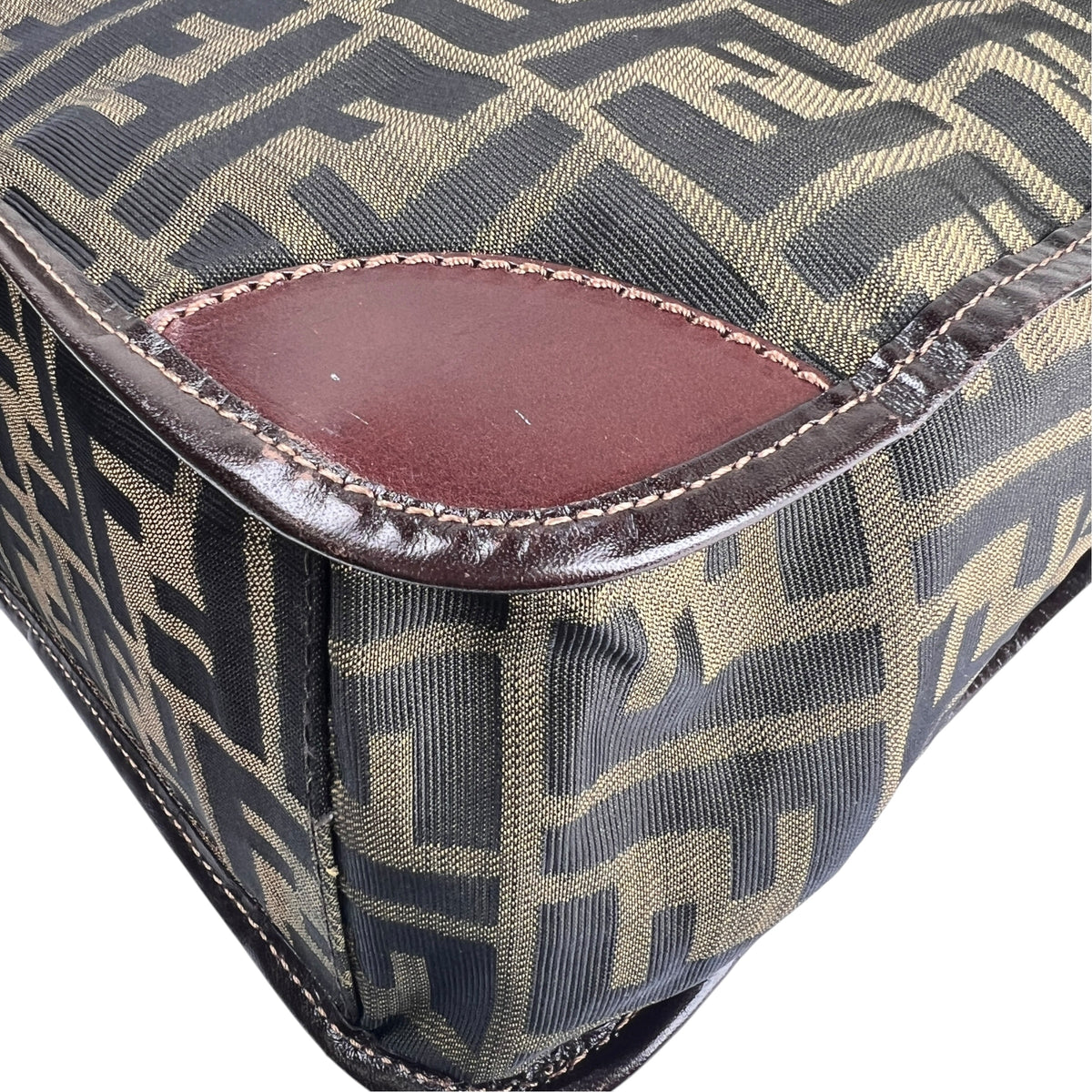 Fendi Beige Tote Bags A-17612