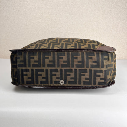 Fendi Beige Tote Bags A-17612