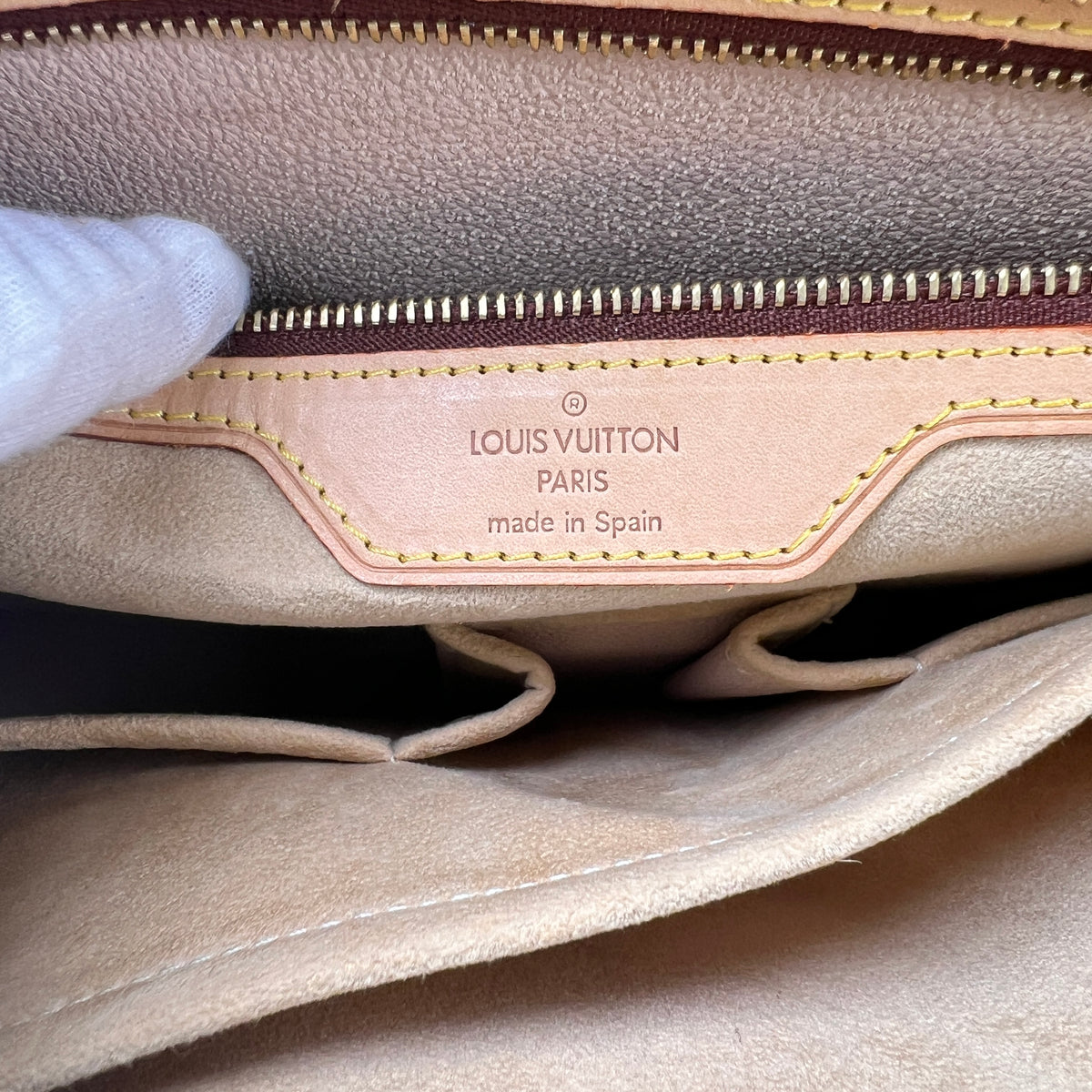 Louis Vuitton Brown Handle Bags A-17629