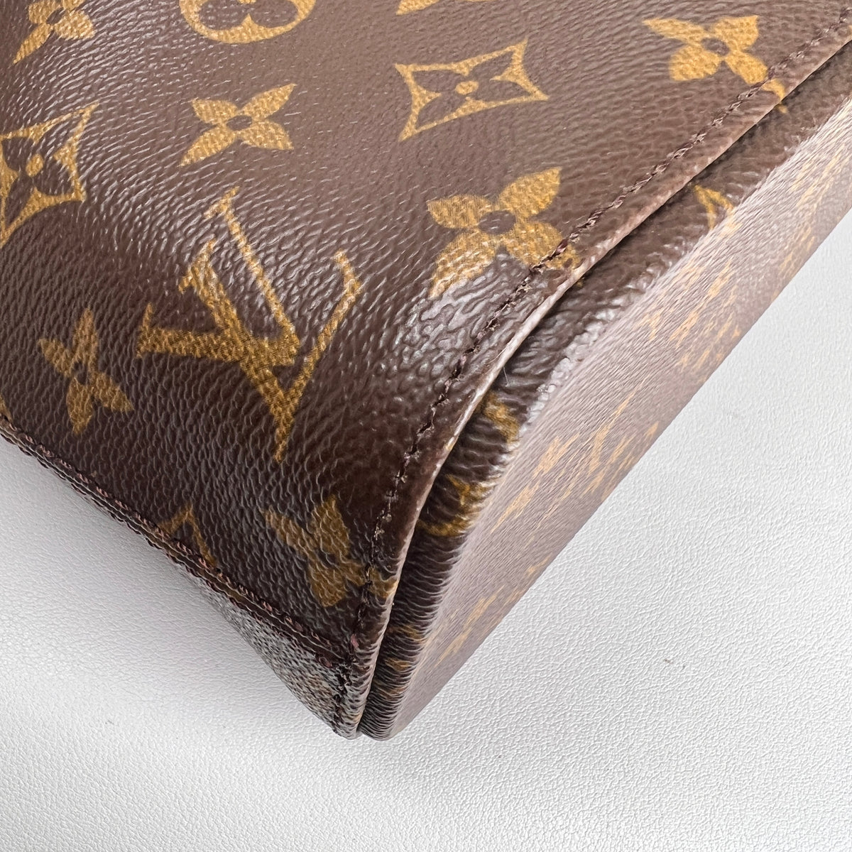Louis Vuitton Brown Handle Bags A-17629